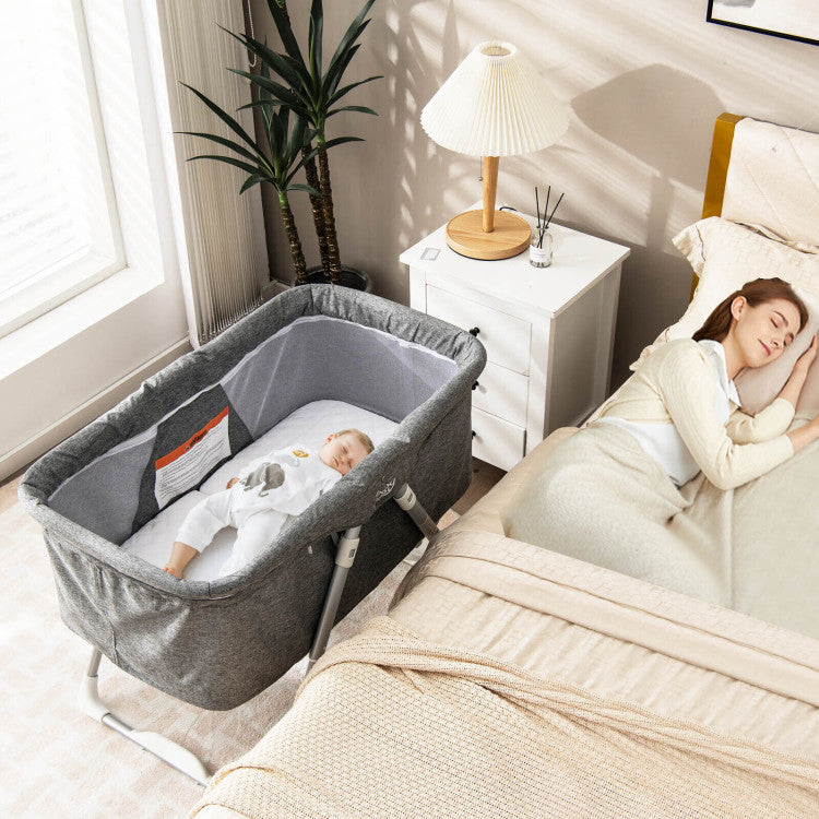 2-in-1 Folding Baby Bassinet with Mattress and Adjustable Height