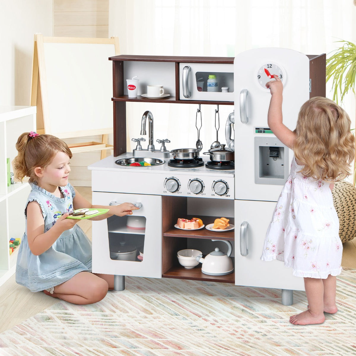 Pretend Play Kitchen Toy with Realistic Sounds and Lights